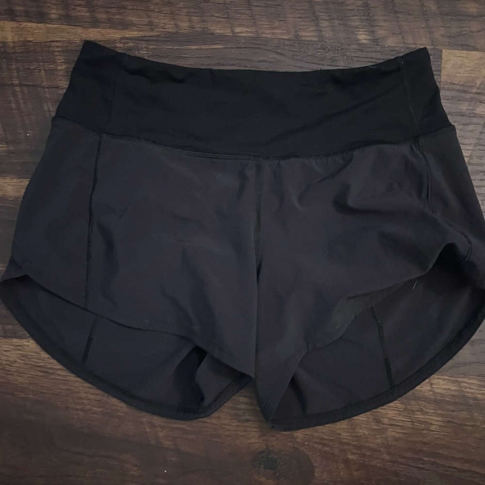 Lululemon Speed up shorts 2.5 length